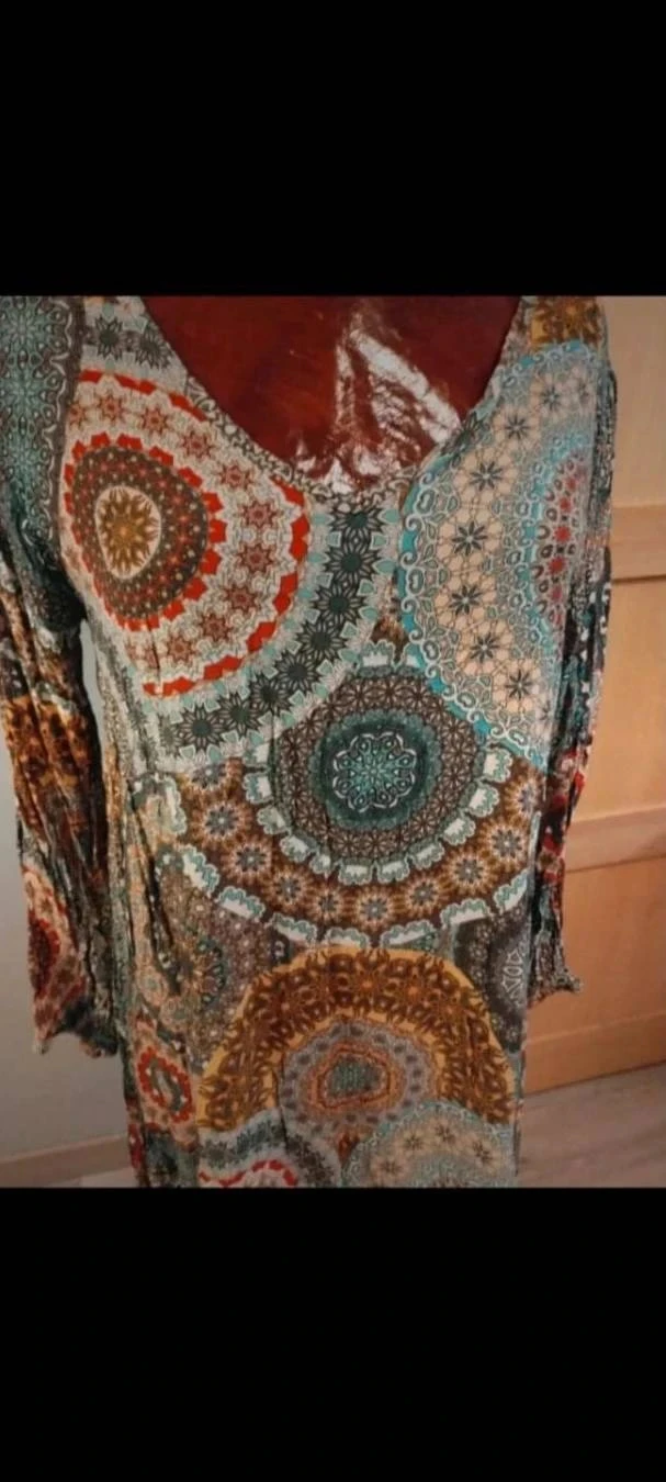 Vestido longo com estampas redondas coloridas Chantal B, TU – photo 3
